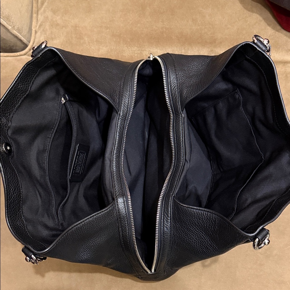 Coach Black Leather Shoulder Bag - Picture 3 of 7